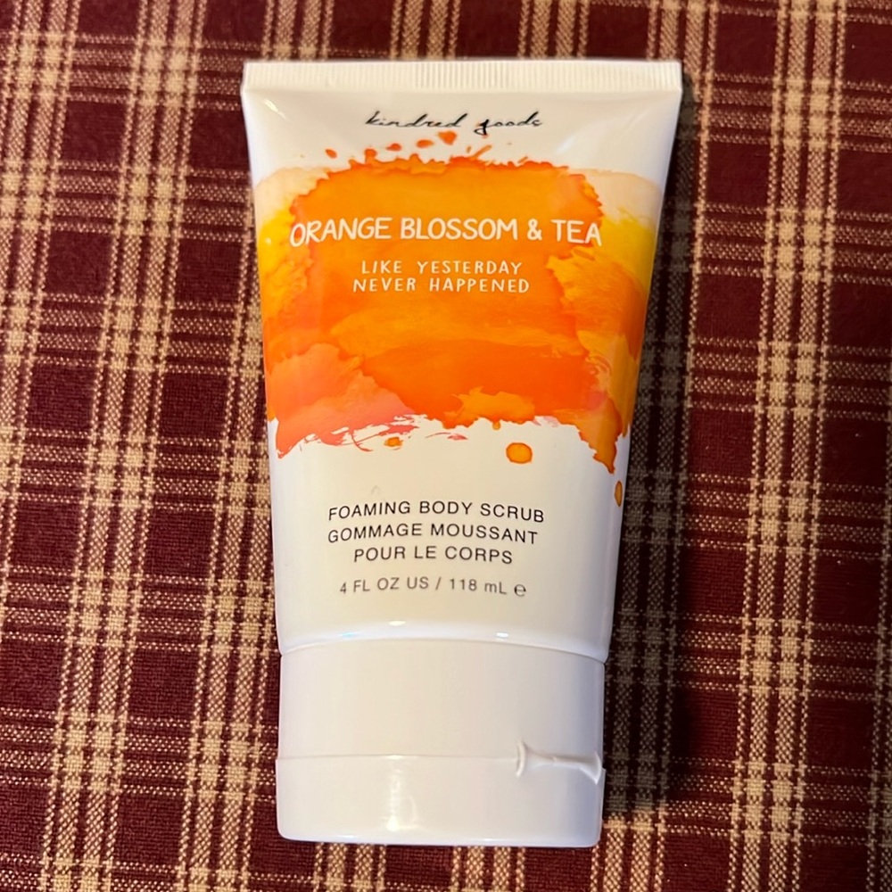 Kindred Goods Orange Blossom & Tea Foaming Body Scrub